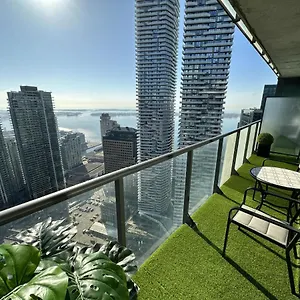 Luxury Downtown 2 Bedroom With And Views And Free Parking Apartment Toronto